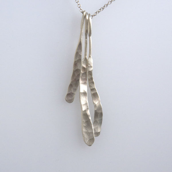 Three Frills Necklace