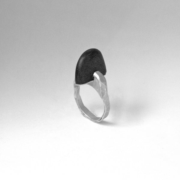 Sugarloaf Ebony Ring with Cumulus Band
