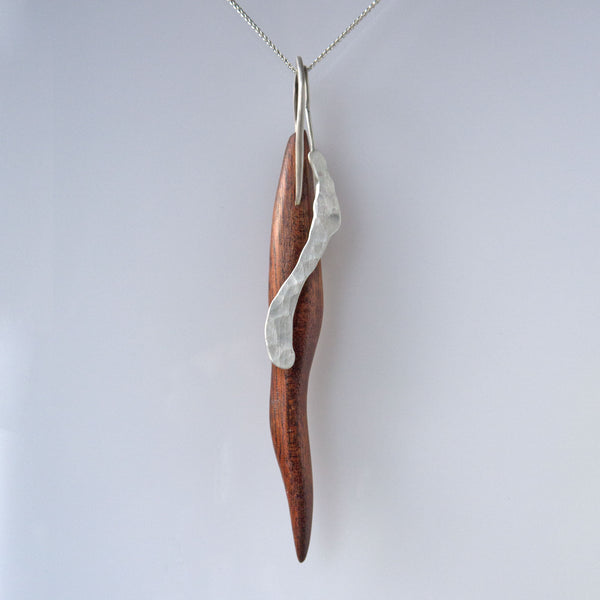 Curved Thorn Necklace