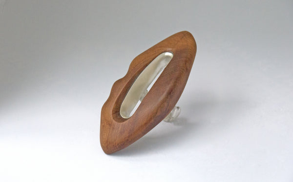 Large Aperture Ring with Polygon Band